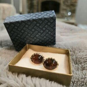 Vintage Avon "Turtle Bay" tortoise tone clip-on earrings NIB